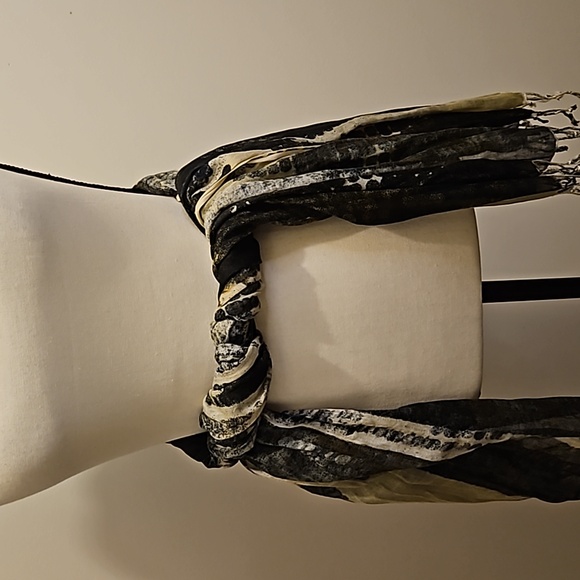 Large Black & Gray Scarf W/Tassels #W-720 - Picture 12 of 12